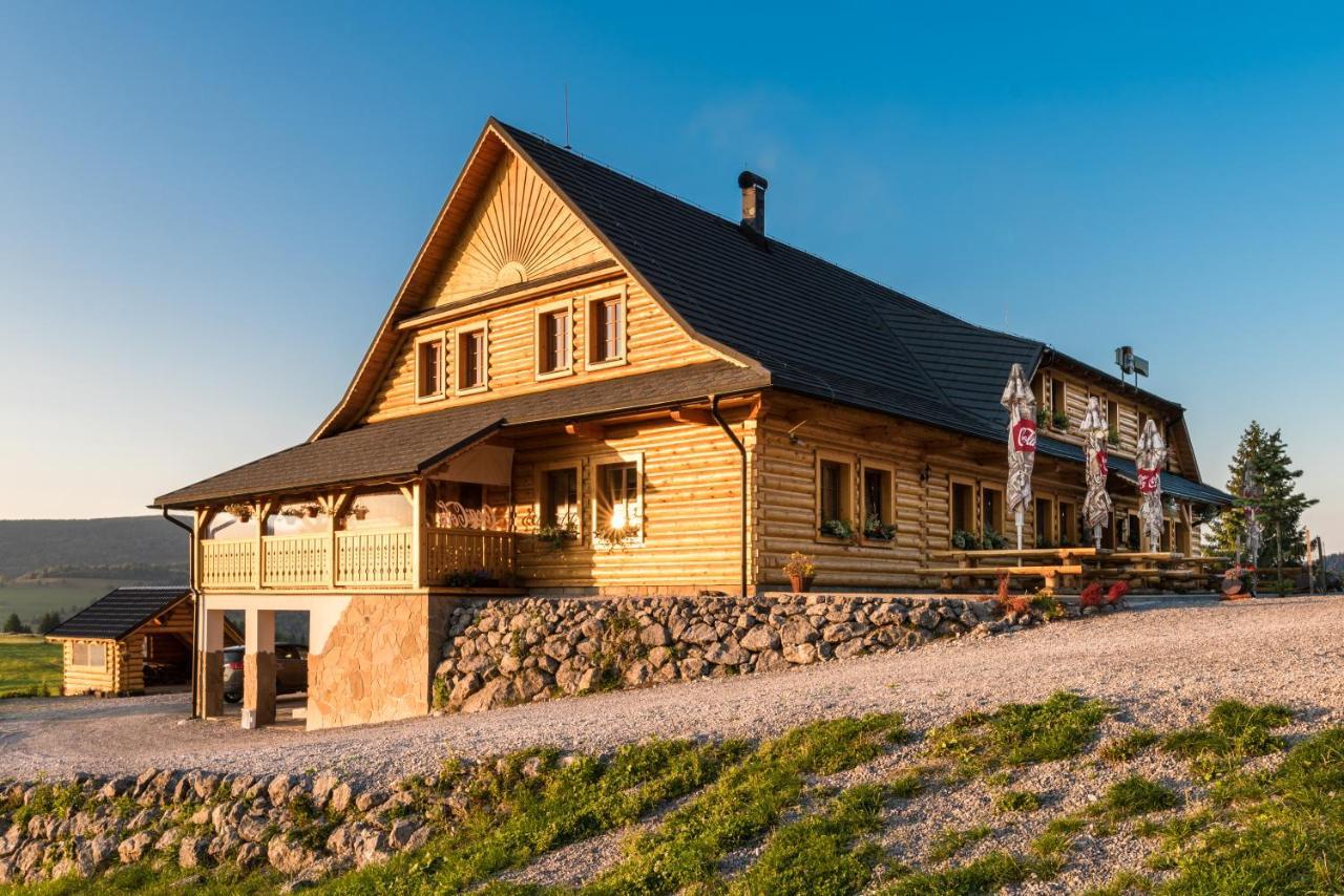 Hotel Koliba Holica Huty Esterno foto