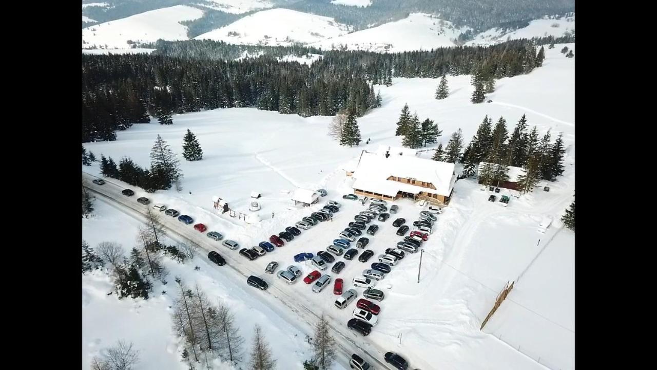 Hotel Koliba Holica Huty Esterno foto